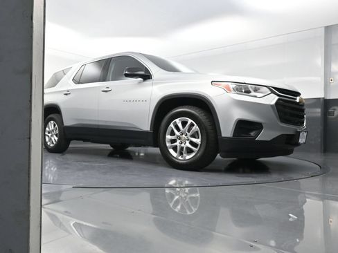 Used 2020 Chevrolet Traverse LS AWD/4WD image 21