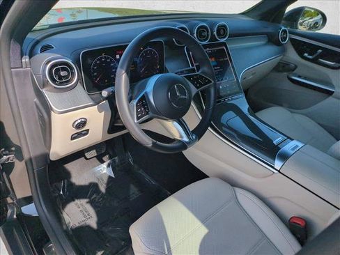 Used 2023 Mercedes-Benz GLC 300 image 6