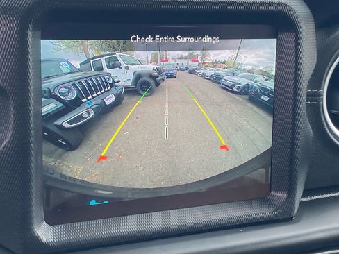 Used 2022 Jeep Wrangler Unlimited Sahara w/ Safety Group AWD/4WD image 19