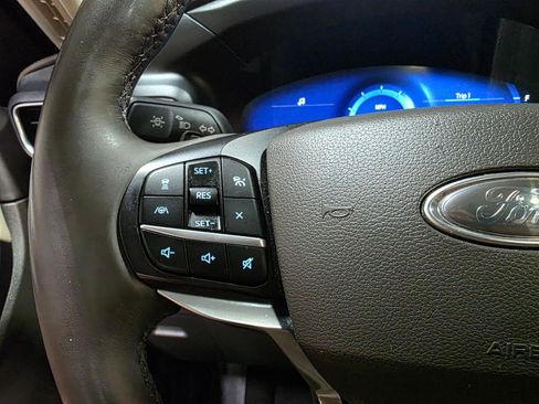 Used 2020 Ford Explorer Platinum w/ Premium Technology Package AWD/4WD image 31