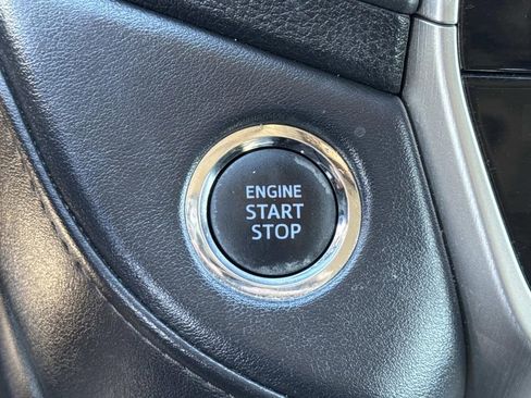 Used 2020 Toyota Land Cruiser image 17