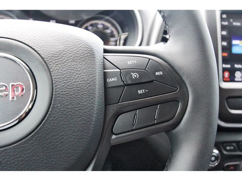 Used 2022 Jeep Cherokee Trailhawk AWD/4WD image 24