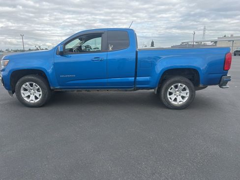 Used 2022 Chevrolet Colorado LT w/ LT Convenience Package image 8