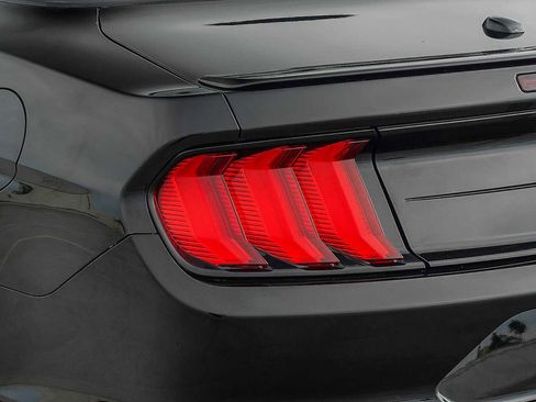 Used 2022 Ford Mustang Premium image 8