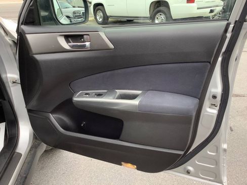 Used 2011 Subaru Forester 2.5X Limited AWD/4WD image 35
