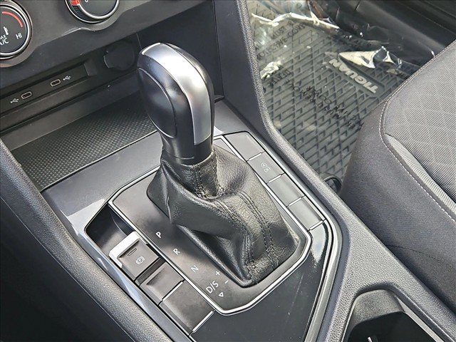 Used 2020 Volkswagen Tiguan S FWD image 12