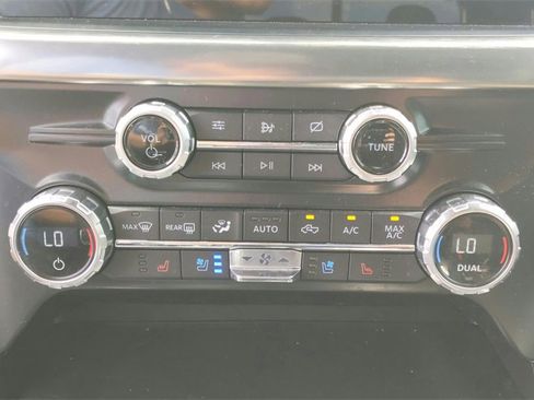 Used 2021 Ford F150 Lariat image 27