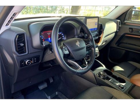 Used 2024 Ford Bronco Sport Outer Banks w/ Tech Package image 15