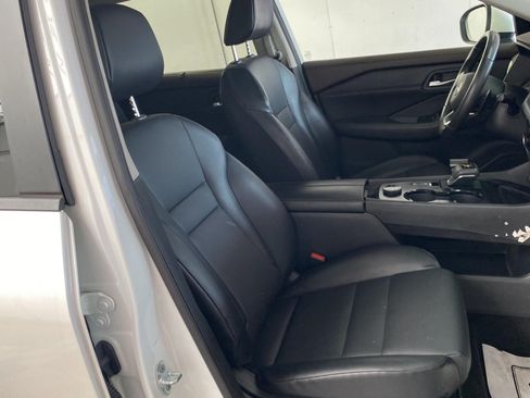 Used 2022 Nissan Rogue SV w/ SV Premium Package AWD/4WD image 9