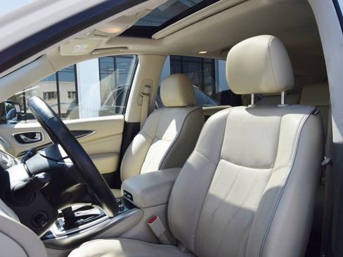 Used 2019 INFINITI QX60 Luxe w/ Essential Package image 18