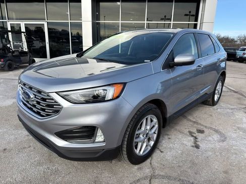 Used 2022 Ford Edge SEL w/ Convenience Package image 3