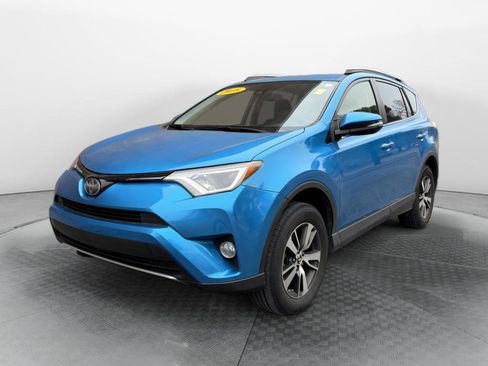 Used 2018 Toyota RAV4 XLE image 1