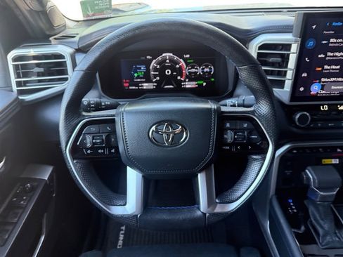 Used 2022 Toyota Tundra Platinum w/ Advanced Package AWD/4WD image 14