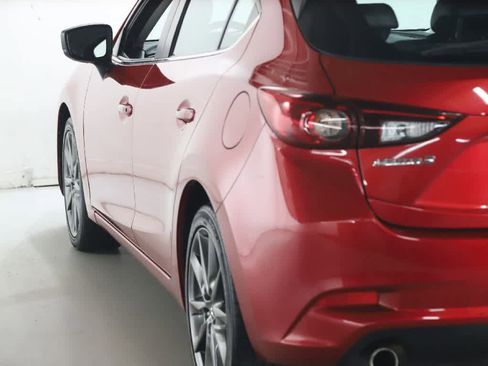 Used 2018 MAZDA MAZDA3 Touring FWD image 42