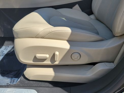 Used 2020 Buick Envision Preferred FWD image 12