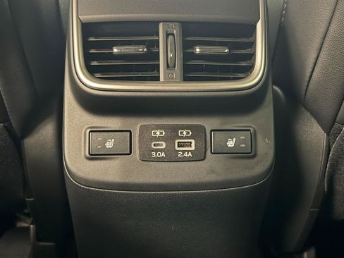 Used 2025 Subaru Outback Limited w/ Popular Package #2 AWD/4WD image 9