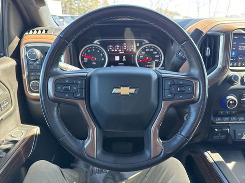 Used 2021 Chevrolet Silverado 1500 High Country w/ Technology Package AWD/4WD image 24