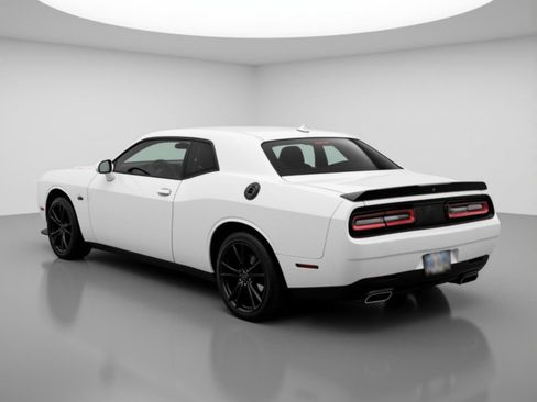 Used 2016 Dodge Challenger R/T Plus image 5