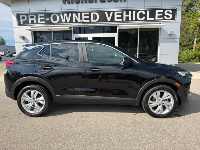 Certified 2024 Buick Encore GX Preferred w/ Comfort Package FWD image 2