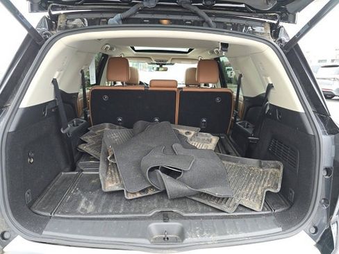 Used 2023 Nissan Pathfinder Platinum w/ Cargo Package image 17