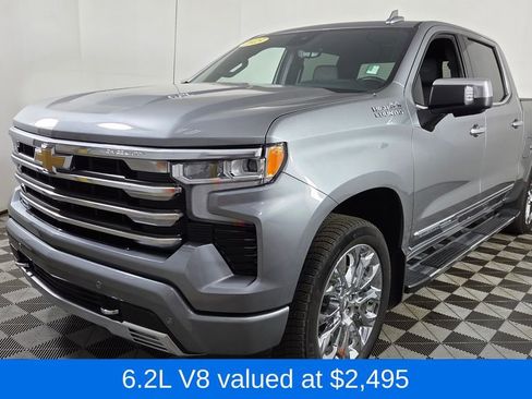 Used 2023 Chevrolet Silverado 1500 High Country w/ High Country Premium Package AWD/4WD image 3