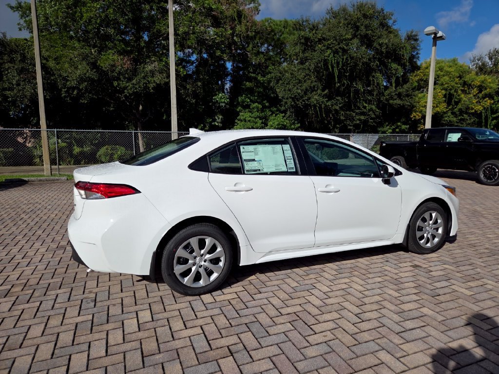 New 2027 Toyota Corolla LE FWD image 11