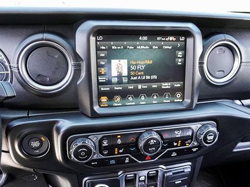 Used 2023 Jeep Wrangler Unlimited Sahara w/ Cold Weather Group AWD/4WD image 29