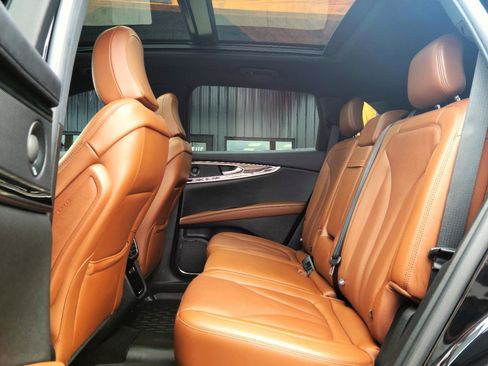Used 2022 Lincoln Nautilus Reserve w/ Equipment Group 201A AWD/4WD image 16