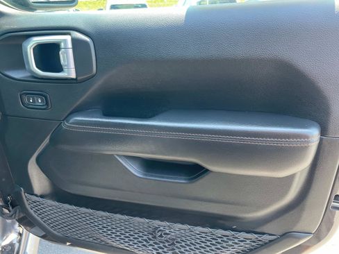 Used 2021 Jeep Wrangler Unlimited Rubicon w/ Trailer Tow Package image 26