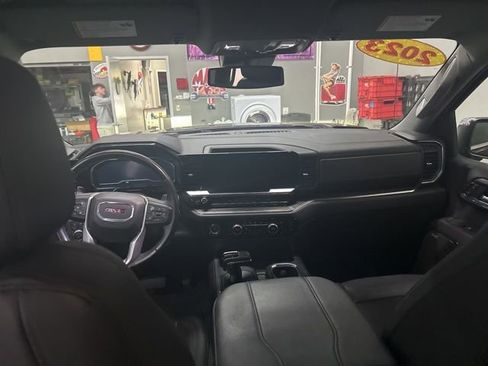 Used 2023 GMC Sierra 1500 SLT w/ SLT Premium Package image 17