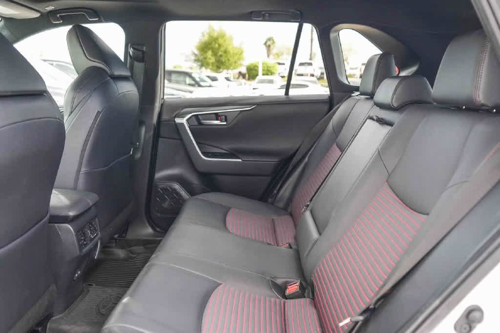 Used 2024 Toyota RAV4 XSE w/ Weather Package AWD/4WD image 18