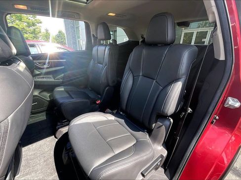 Used 2024 Subaru Ascent Touring AWD/4WD image 29