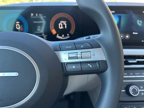 New 2026 Hyundai Tucson SE image 18