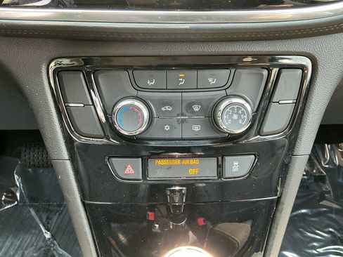 Used 2022 Buick Encore Preferred w/ Safety Package AWD/4WD image 22