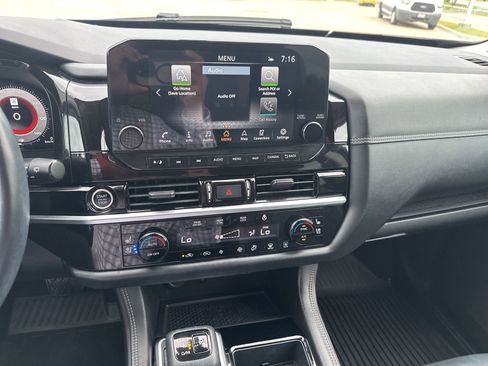 Used 2022 Nissan Pathfinder Platinum w/ Cargo Package FWD image 6