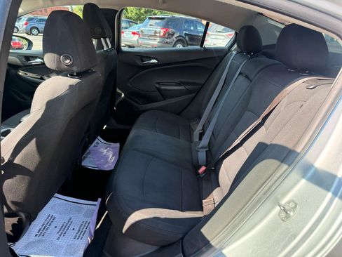 Used 2017 Chevrolet Cruze LT w/ Convenience Package FWD image 10