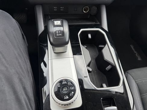 Used 2025 Mitsubishi Outlander SE AWD/4WD image 21