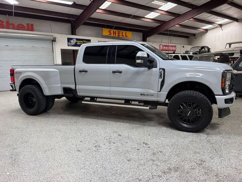Used 2025 Ford F350 XLT w/ 360-Degree Camera Package AWD/4WD image 10