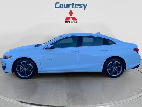 Used 2023 Chevrolet Malibu LT FWD image 2