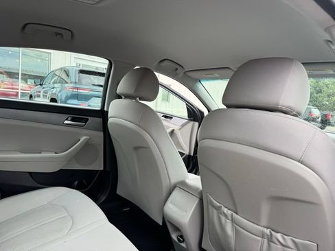 Used 2018 Hyundai Sonata SE FWD image 28