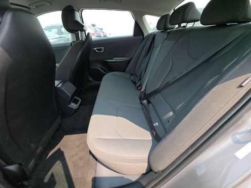 Used 2025 Kia K4 FWD image 4