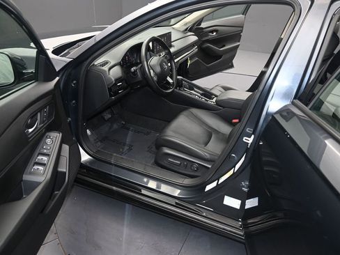 Used 2023 Honda Accord EX-L image 13