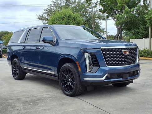 New 2026 Cadillac Escalade ESV Luxury w/ LPO, Floor Liner Package AWD/4WD image 5