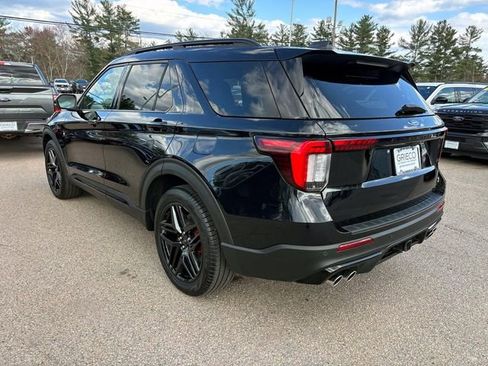 Used 2025 Ford Explorer ST AWD/4WD image 5