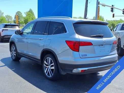 Used 2018 Honda Pilot Touring image 3