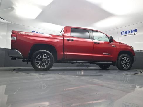 Used 2018 Toyota Tundra SR5 w/ TRD Off Road Package AWD/4WD image 46