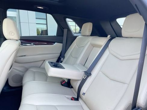 Certified 2018 Cadillac XT5 Premium Luxury FWD image 13