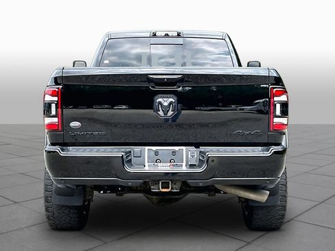 Used 2021 RAM 2500 Limited w/ Night Edition AWD/4WD image 5