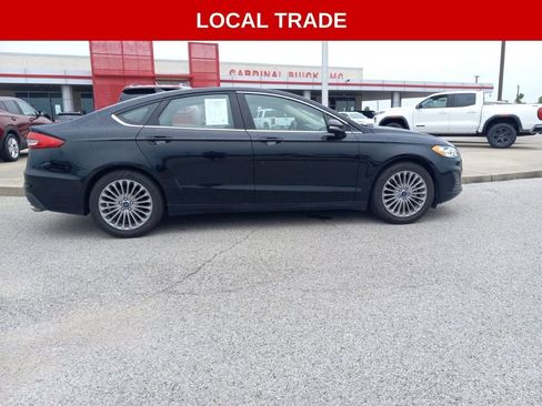 Used 2020 Ford Fusion SE image 4