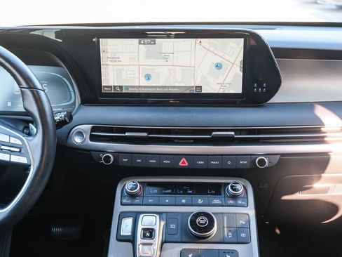 Used 2024 Hyundai Palisade SEL FWD image 15